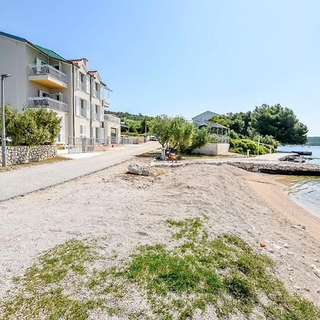 Apartments Silvana Rogoznica  Bagian luar foto