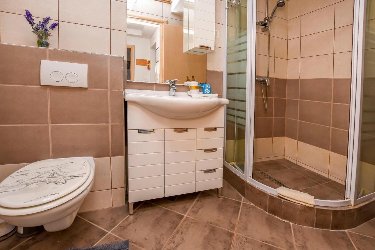 Apartments Silvana Rogoznica  Bagian luar foto